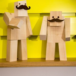 Robots Woodstache. Y a pas le feu au lac