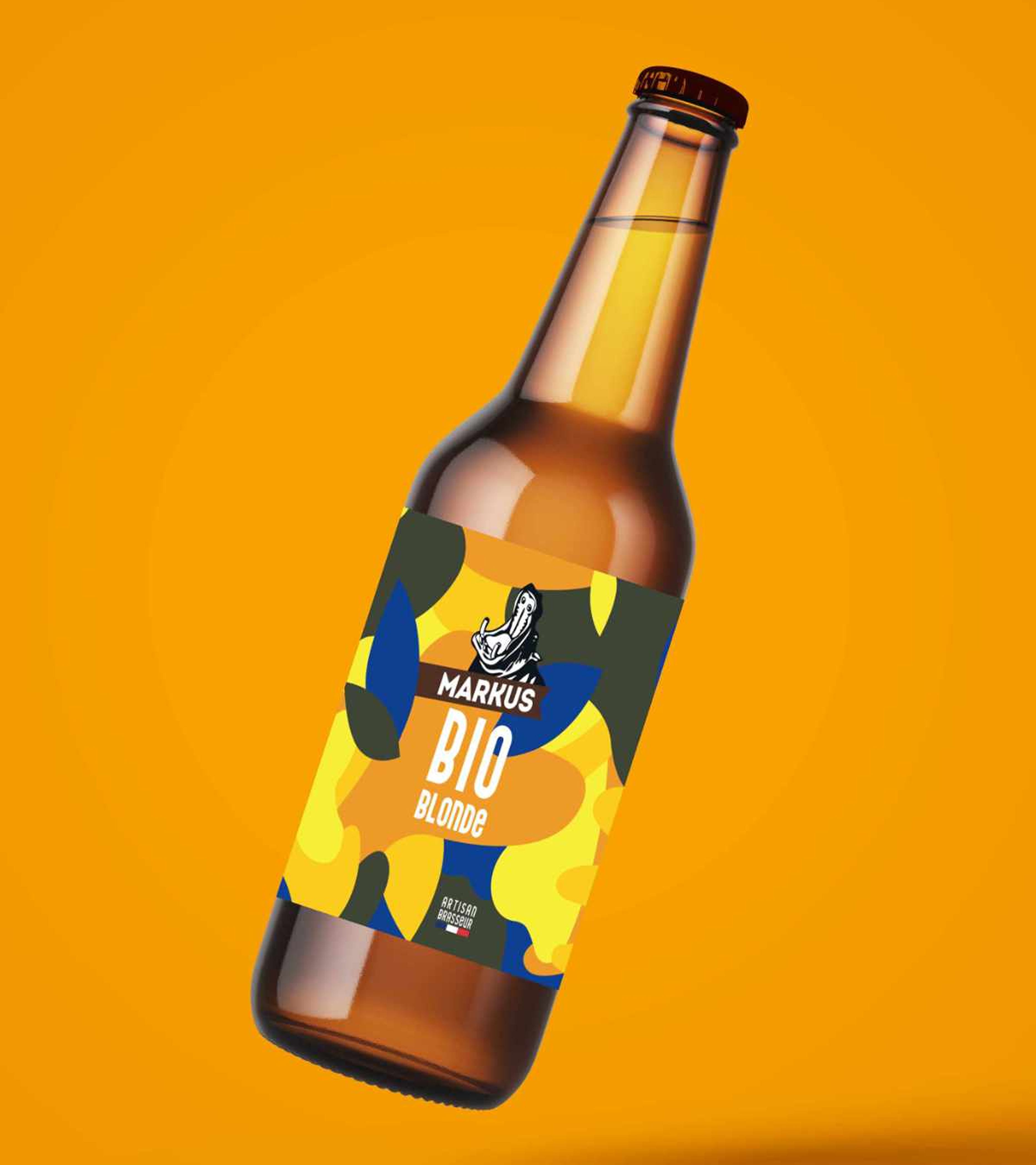 Mise en situation du design sur une bouteille de bière - créé par Le point D
