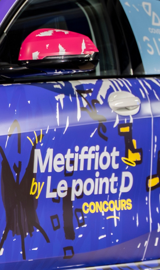 Covering gagnant re-créé graphiquement par la Designer Le point D