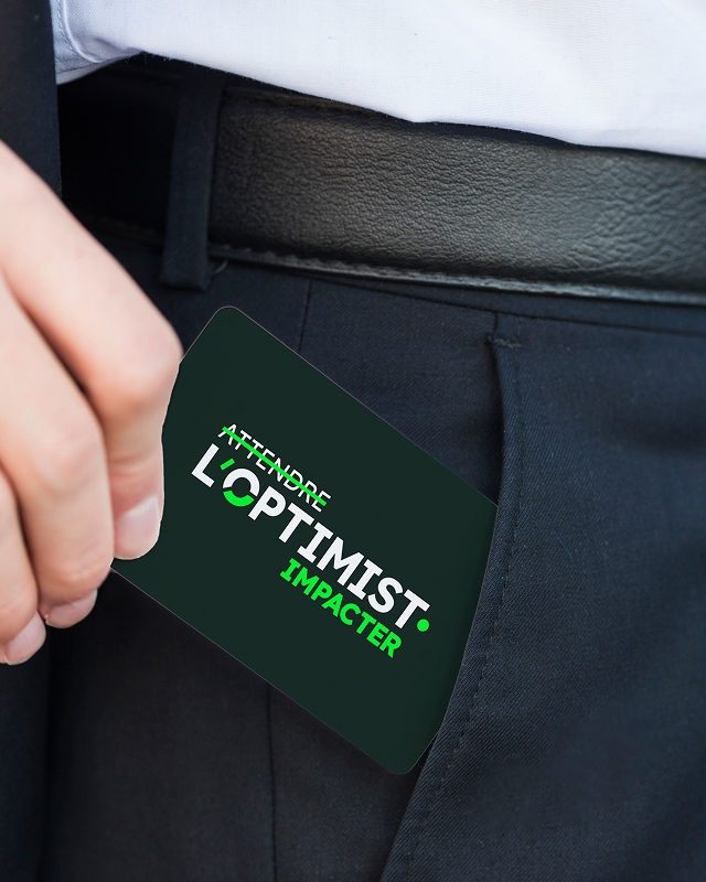 L'optimist, un projet d'identité visuelle. Gestion de projet innovant / externalisé.